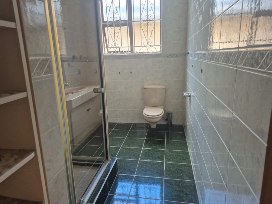 6 Bedroom Property for Sale in Winchester Hills Gauteng