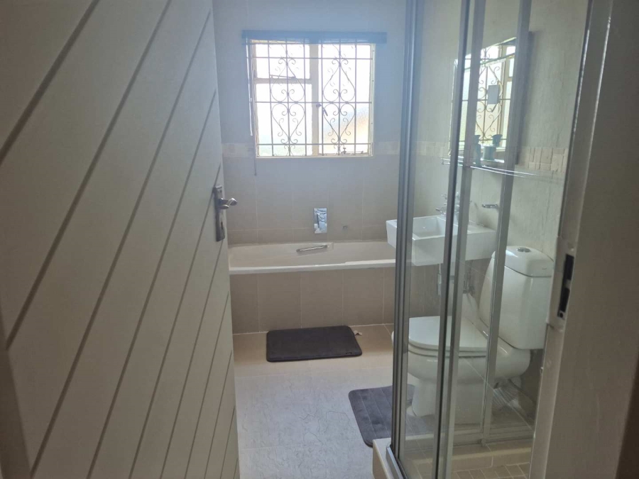 6 Bedroom Property for Sale in Winchester Hills Gauteng