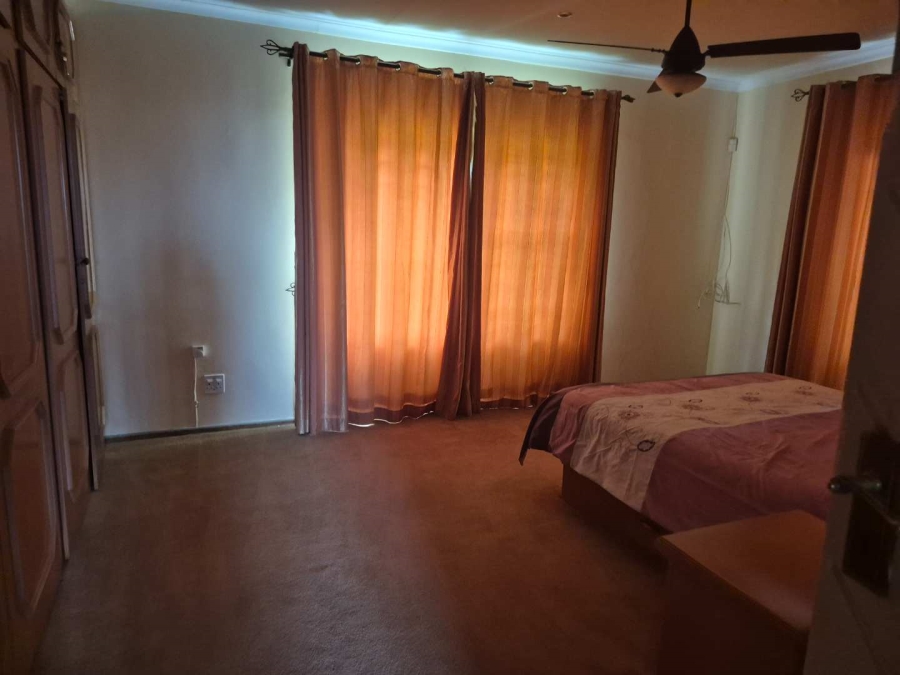 6 Bedroom Property for Sale in Winchester Hills Gauteng