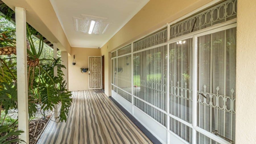 6 Bedroom Property for Sale in Winchester Hills Gauteng