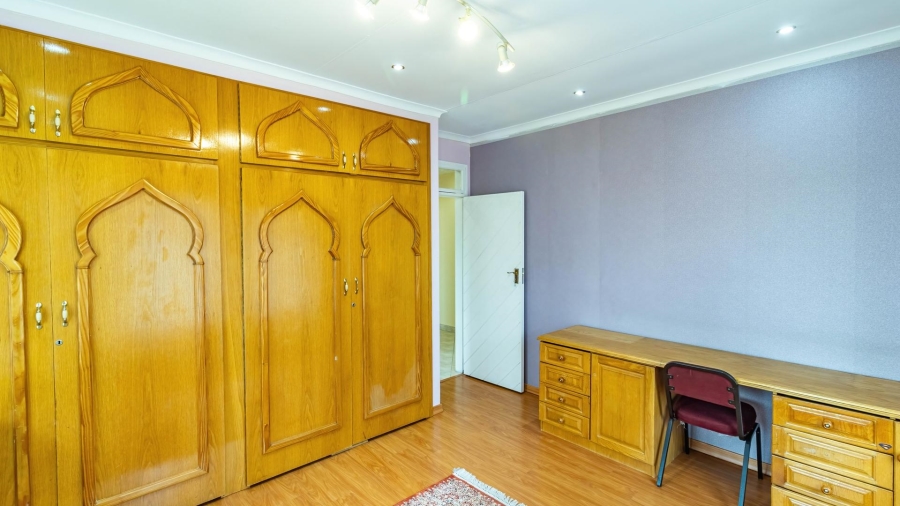 6 Bedroom Property for Sale in Winchester Hills Gauteng