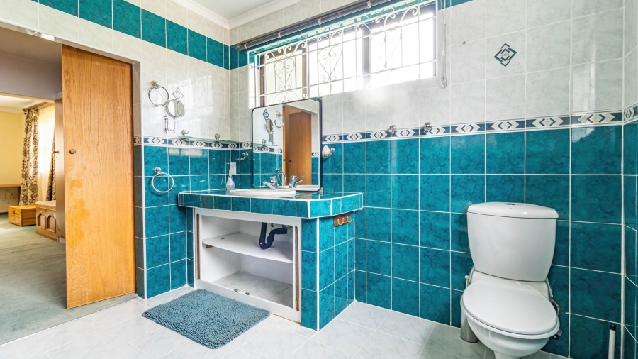6 Bedroom Property for Sale in Winchester Hills Gauteng