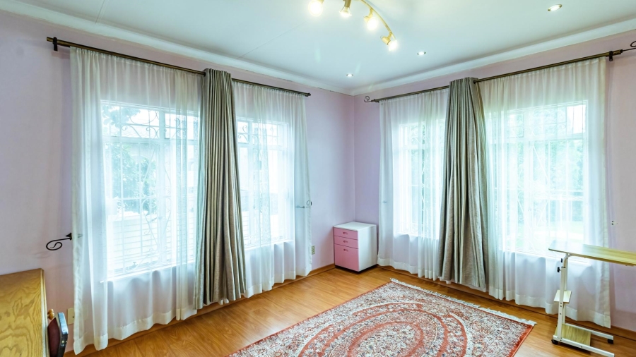 6 Bedroom Property for Sale in Winchester Hills Gauteng