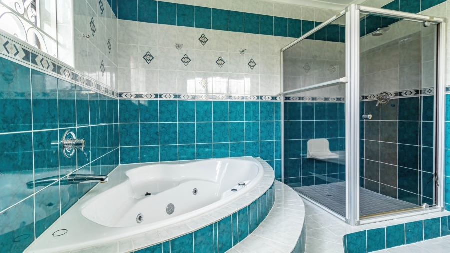 6 Bedroom Property for Sale in Winchester Hills Gauteng