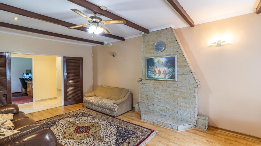 6 Bedroom Property for Sale in Winchester Hills Gauteng