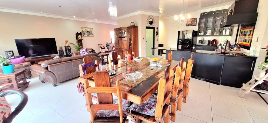 4 Bedroom Property for Sale in Elandspark Gauteng