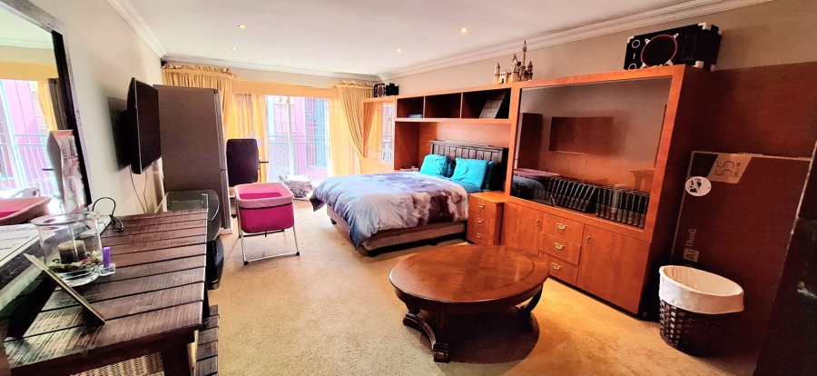 4 Bedroom Property for Sale in Elandspark Gauteng