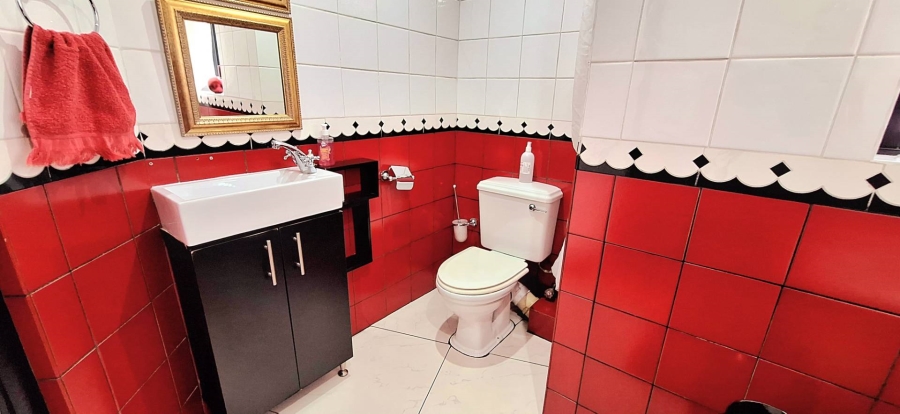 4 Bedroom Property for Sale in Elandspark Gauteng