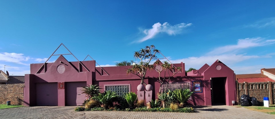 4 Bedroom Property for Sale in Elandspark Gauteng