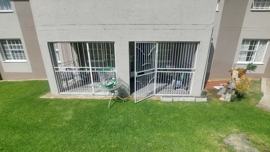 2 Bedroom Property for Sale in Meyersdal Gauteng