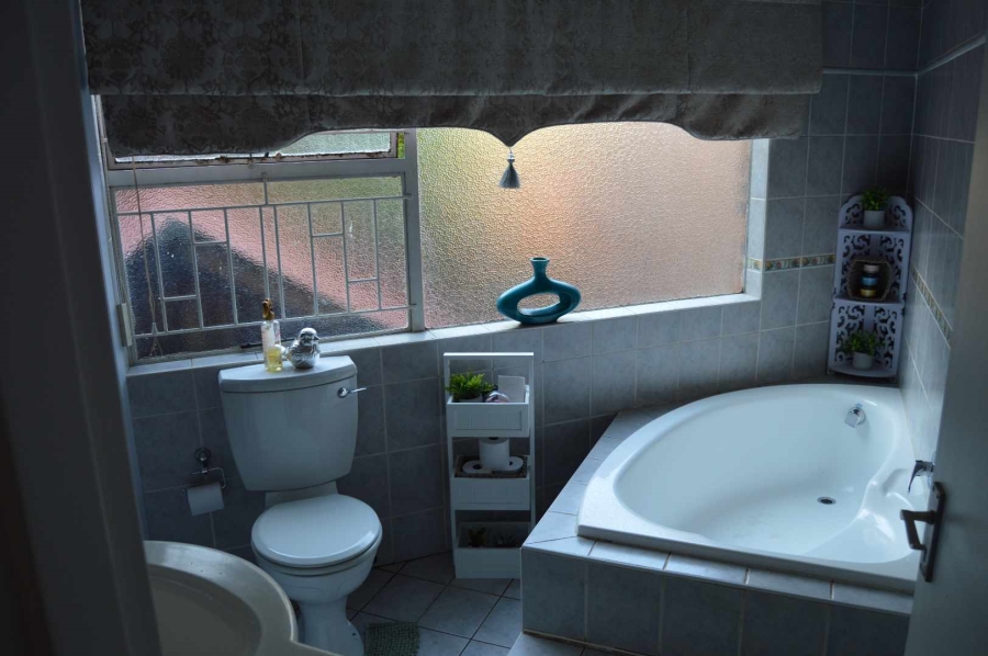 4 Bedroom Property for Sale in Meyersdal Gauteng