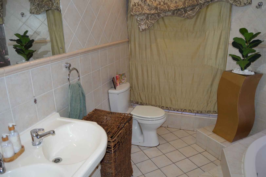 4 Bedroom Property for Sale in Meyersdal Gauteng