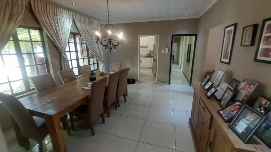 6 Bedroom Property for Sale in Brackenhurst Gauteng