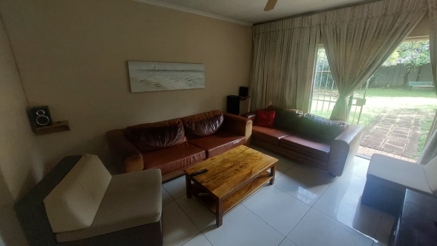 6 Bedroom Property for Sale in Brackenhurst Gauteng