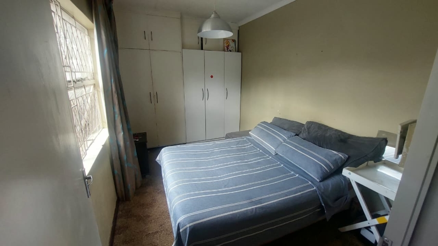 6 Bedroom Property for Sale in Brackenhurst Gauteng