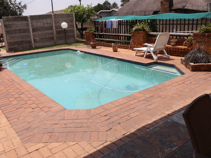 To Let 3 Bedroom Property for Rent in Terenure Gauteng