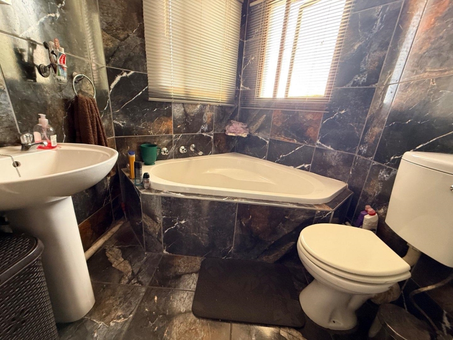 2 Bedroom Property for Sale in Northwold Gauteng