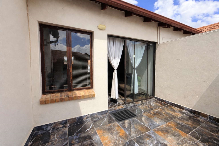 2 Bedroom Property for Sale in Northwold Gauteng