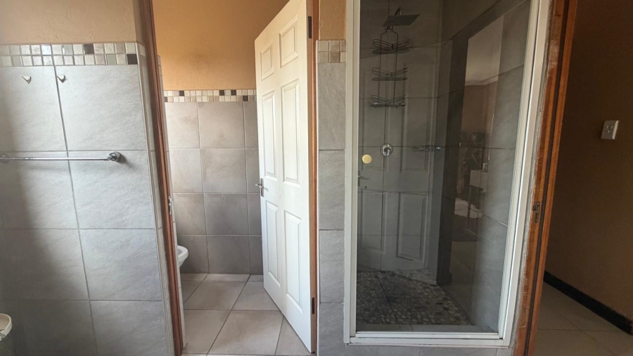 3 Bedroom Property for Sale in Kosmosdal Gauteng
