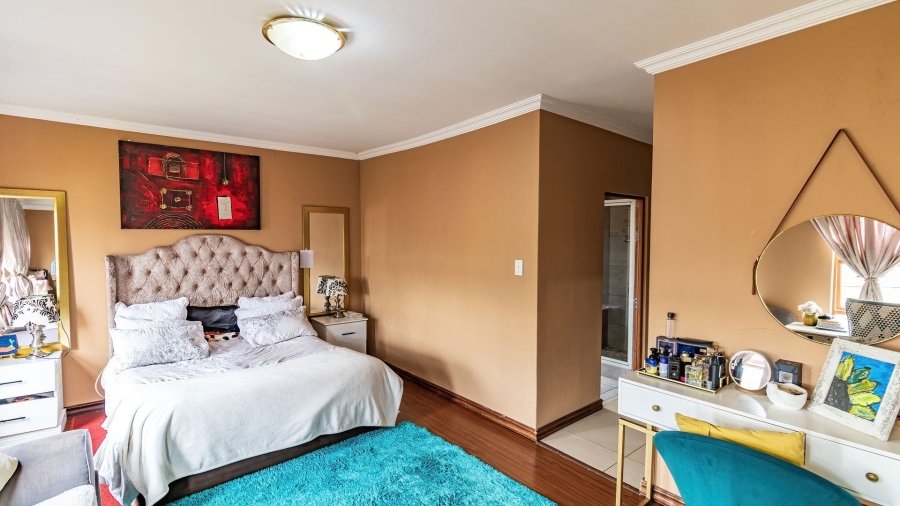 4 Bedroom Property for Sale in Kosmosdal Gauteng