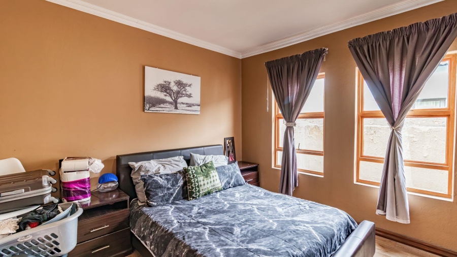 4 Bedroom Property for Sale in Kosmosdal Gauteng