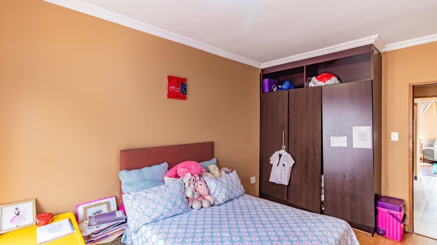4 Bedroom Property for Sale in Kosmosdal Gauteng