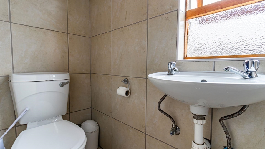 4 Bedroom Property for Sale in Kosmosdal Gauteng