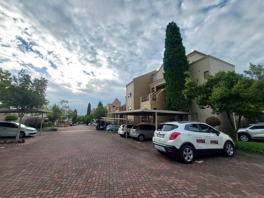 1 Bedroom Property for Sale in Lonehill Gauteng