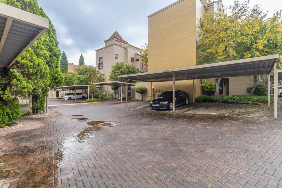 1 Bedroom Property for Sale in Lonehill Gauteng