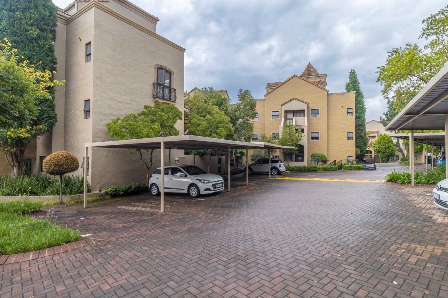 1 Bedroom Property for Sale in Lonehill Gauteng
