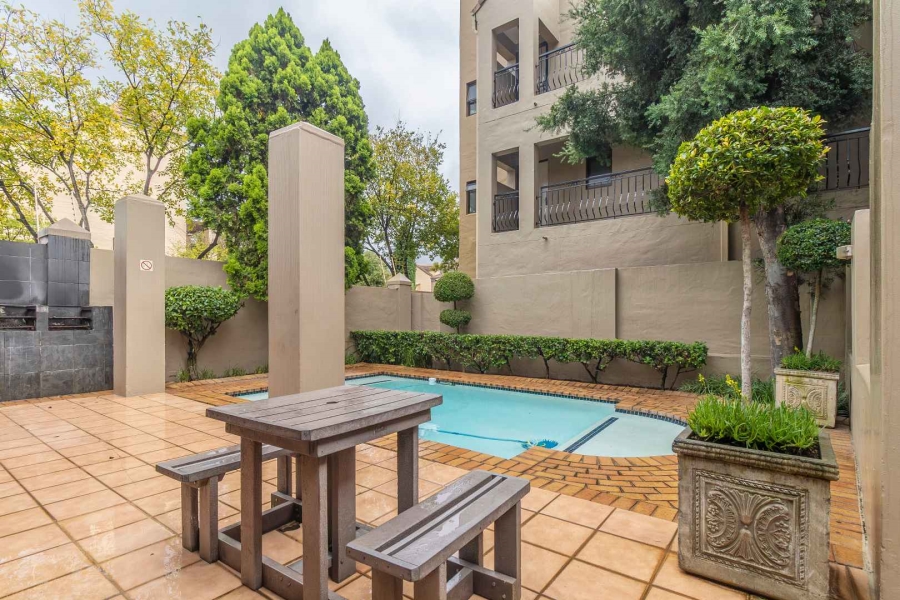 1 Bedroom Property for Sale in Lonehill Gauteng
