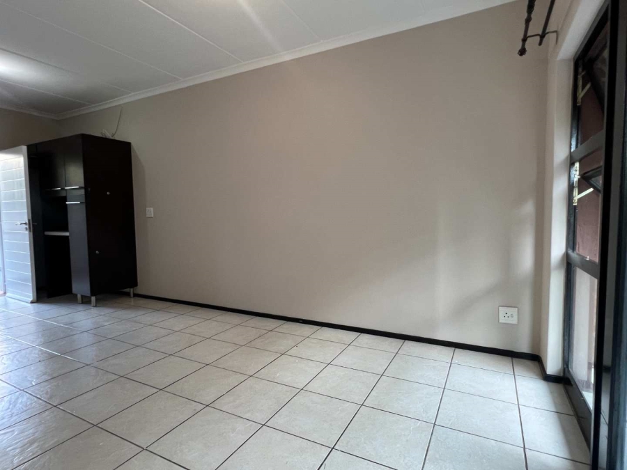 2 Bedroom Property for Sale in Noordhang Gauteng