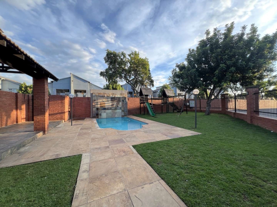 2 Bedroom Property for Sale in Noordhang Gauteng