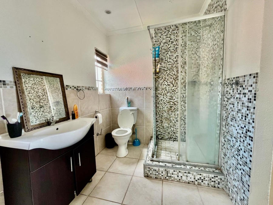 3 Bedroom Property for Sale in Roodepoort Gauteng