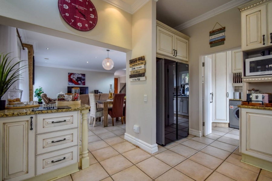 4 Bedroom Property for Sale in Muckleneuk Gauteng