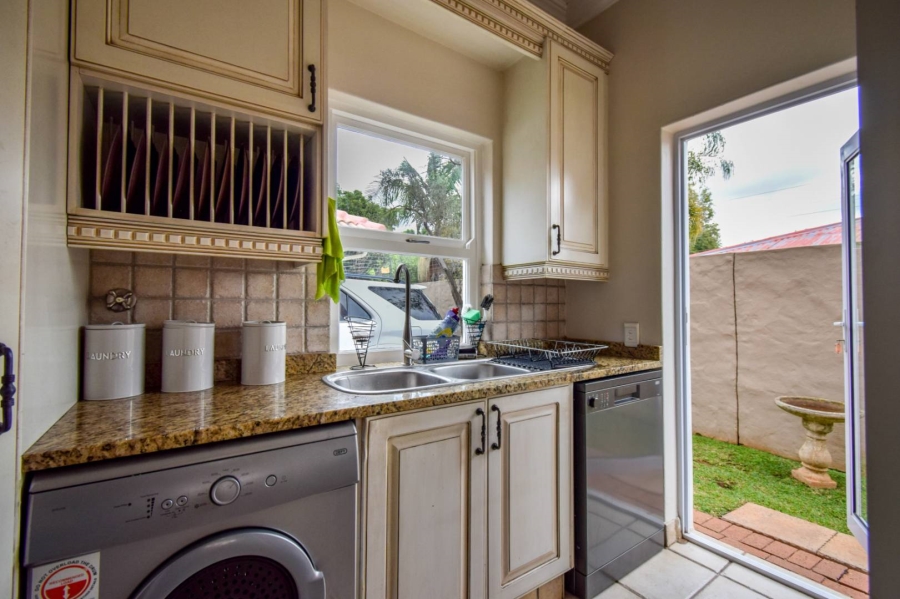 4 Bedroom Property for Sale in Muckleneuk Gauteng