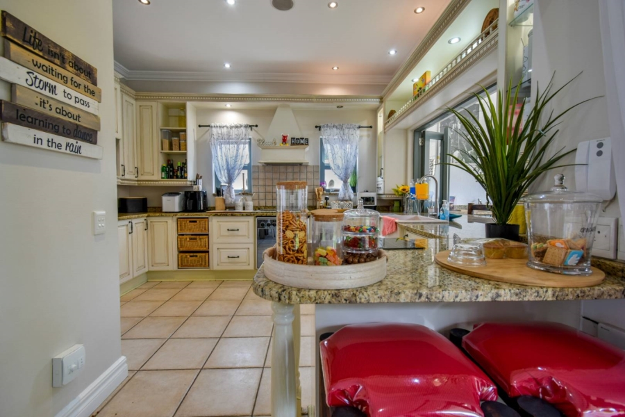 4 Bedroom Property for Sale in Muckleneuk Gauteng