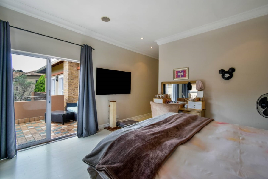 4 Bedroom Property for Sale in Muckleneuk Gauteng