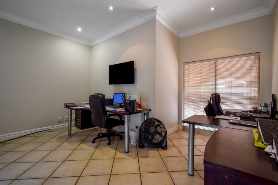 4 Bedroom Property for Sale in Muckleneuk Gauteng