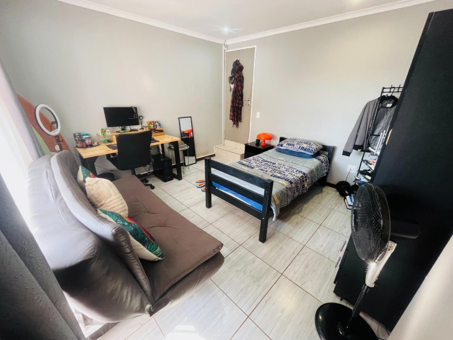 4 Bedroom Property for Sale in Meyersdal Gauteng