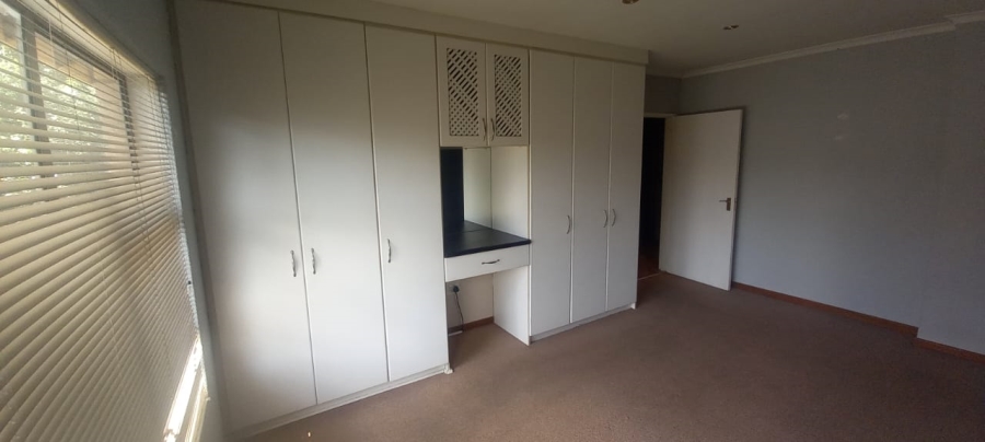 To Let 2 Bedroom Property for Rent in Brackenhurst Gauteng