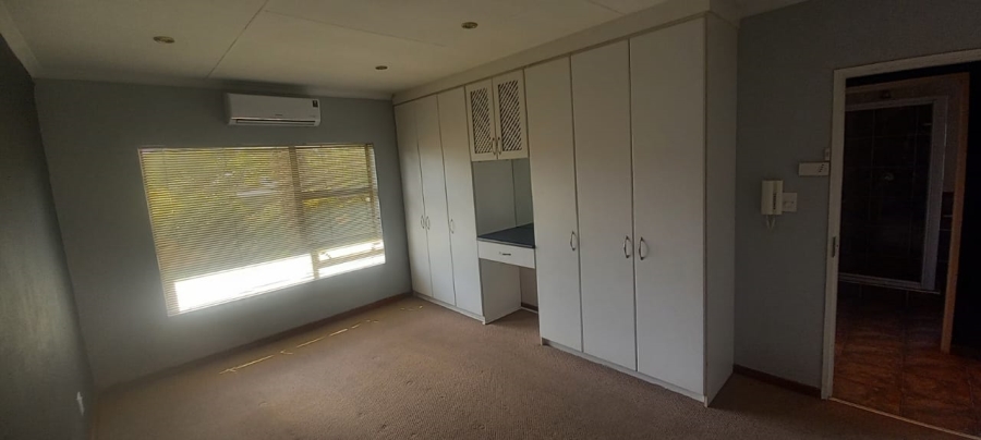 To Let 2 Bedroom Property for Rent in Brackenhurst Gauteng
