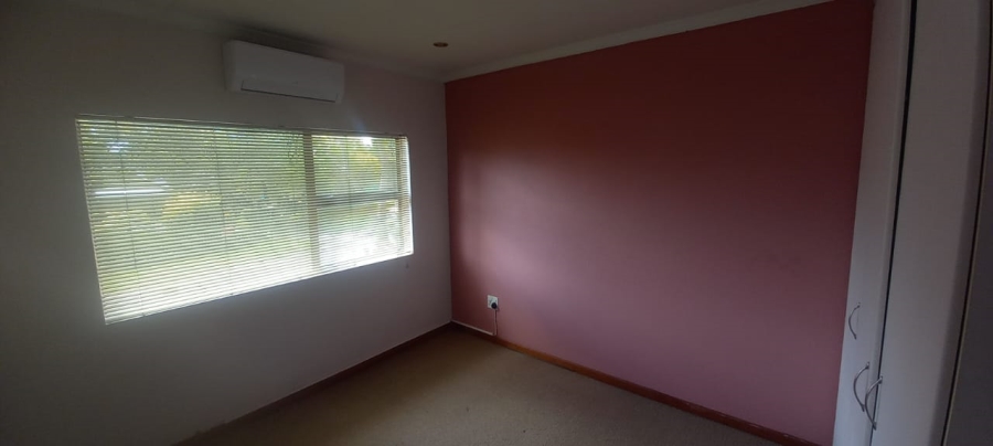 To Let 2 Bedroom Property for Rent in Brackenhurst Gauteng