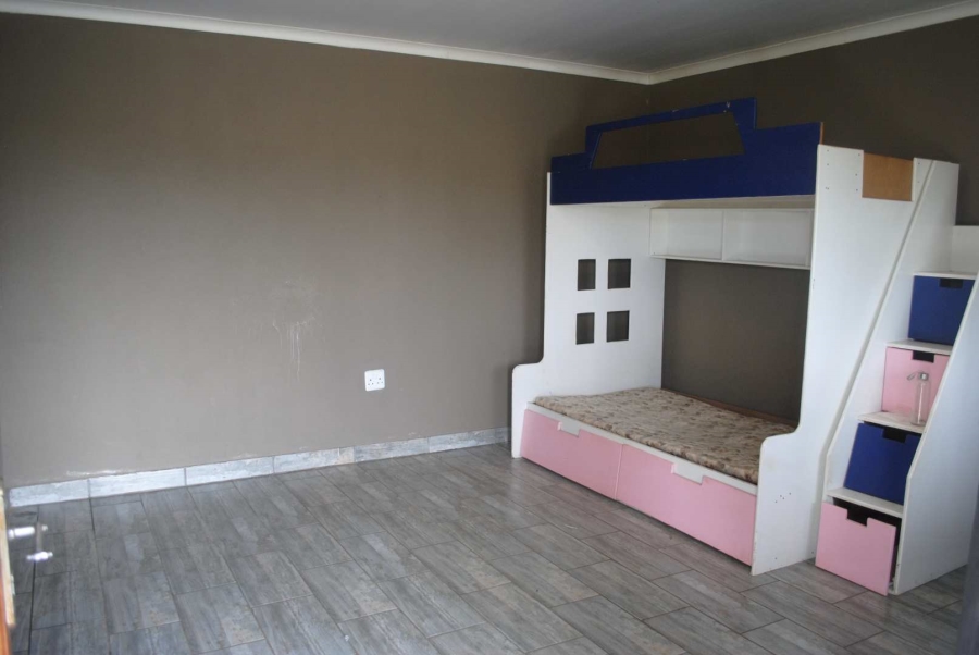 4 Bedroom Property for Sale in Nelsonia Gauteng