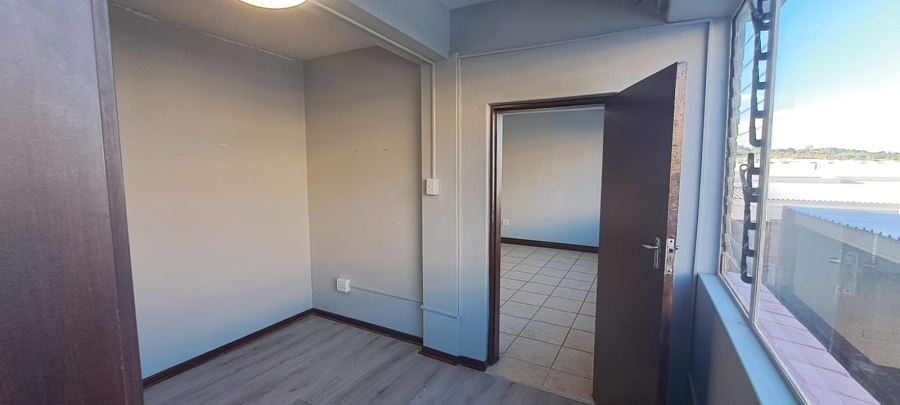 To Let 3 Bedroom Property for Rent in New Redruth Gauteng