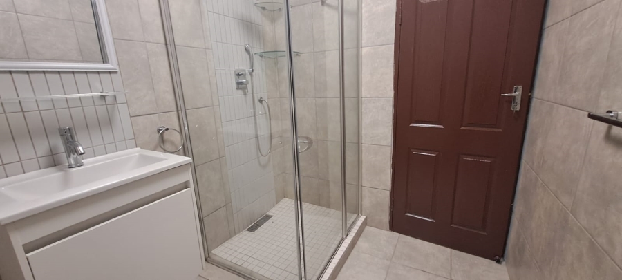 To Let 3 Bedroom Property for Rent in New Redruth Gauteng