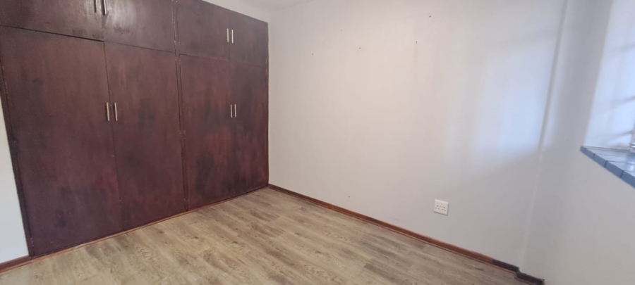 To Let 3 Bedroom Property for Rent in New Redruth Gauteng