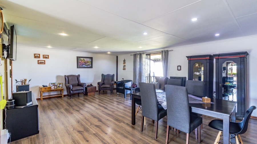 3 Bedroom Property for Sale in Vaaloewer Gauteng