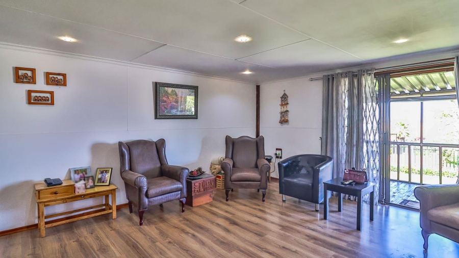 3 Bedroom Property for Sale in Vaaloewer Gauteng