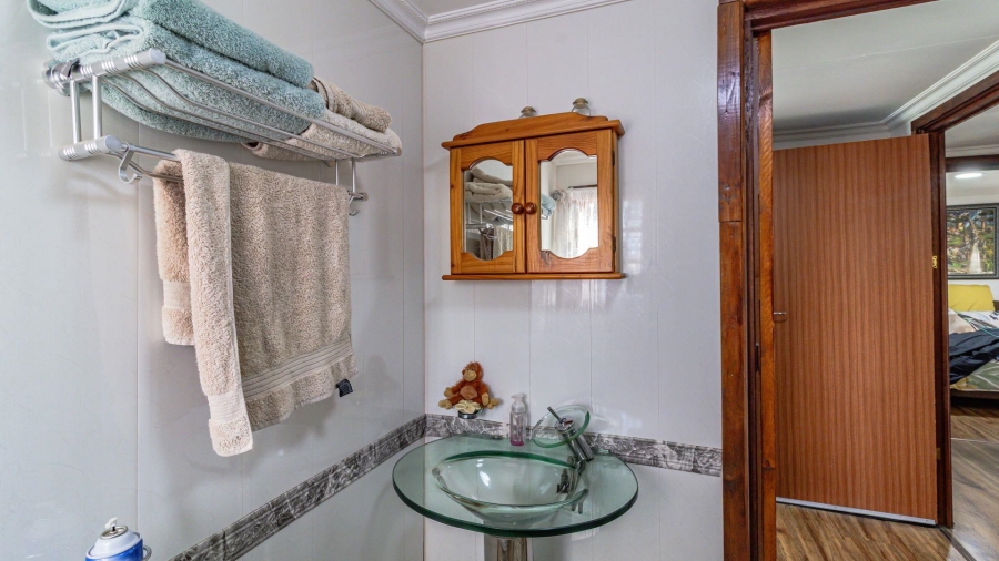 3 Bedroom Property for Sale in Vaaloewer Gauteng